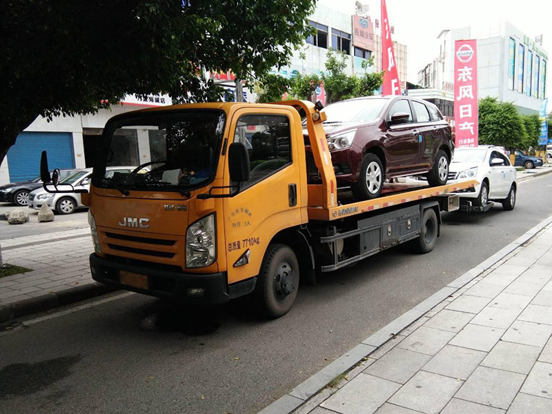 丹东汽车搭电服务指南：快速解决汽车电瓶没电问题